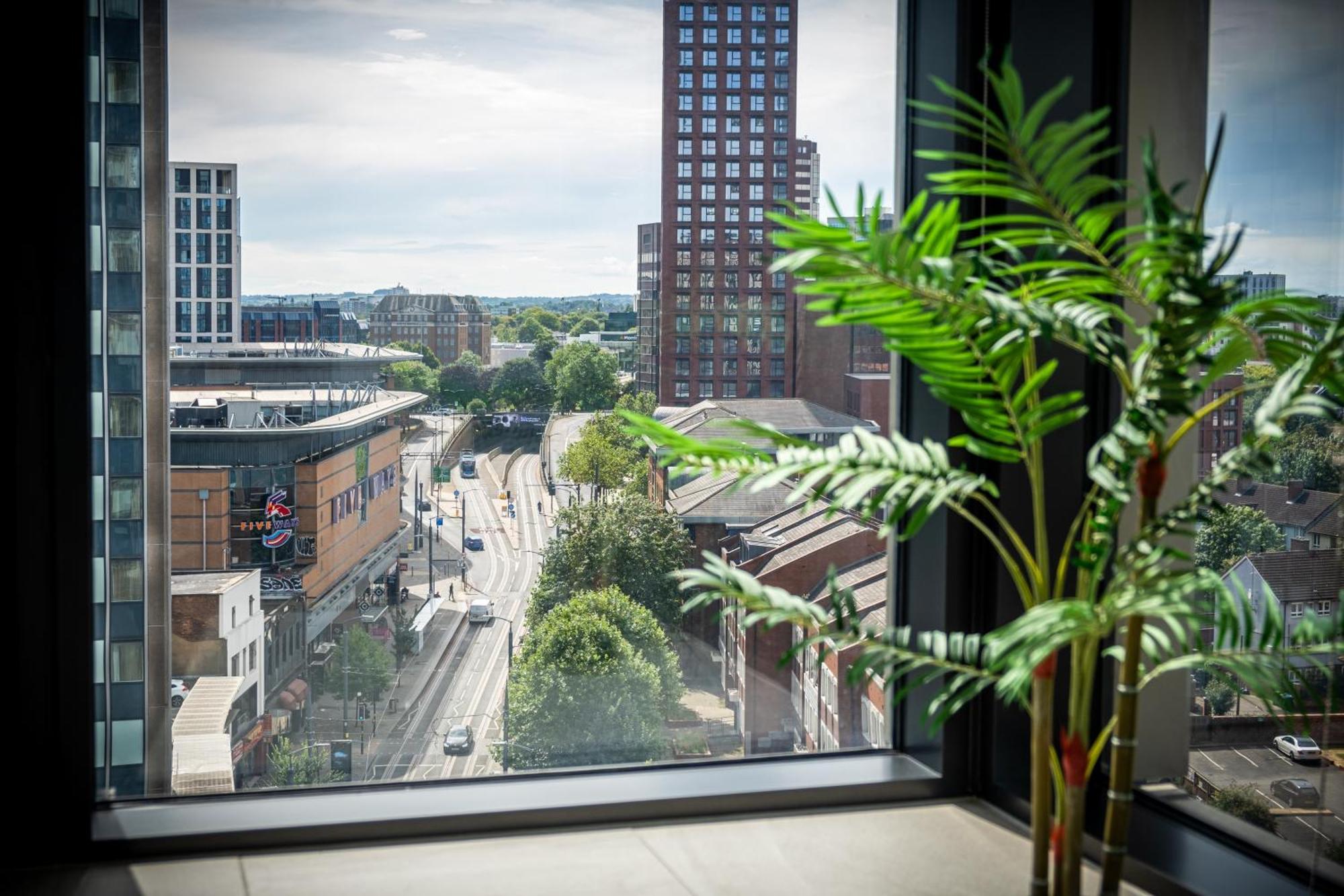 Mercian Luxury Serviced Apartments- Birmingham City Centre - Your Perfect Stay - Gym Rooftop Terrace Cinema Room Экстерьер фото